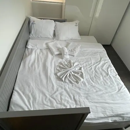 Broj 9, Suncani Breg & מלון דירות *